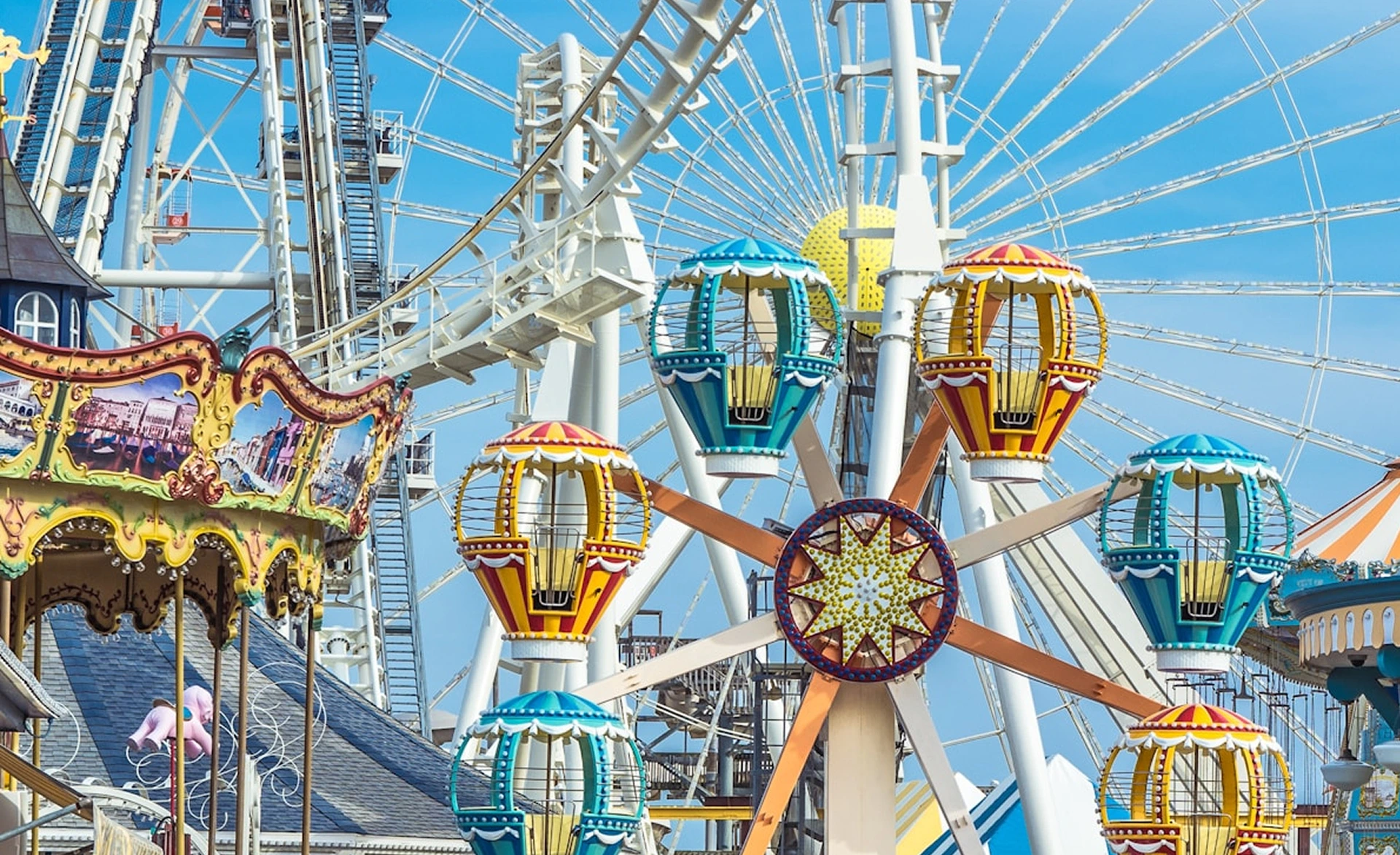 Attractions & Theme Parks